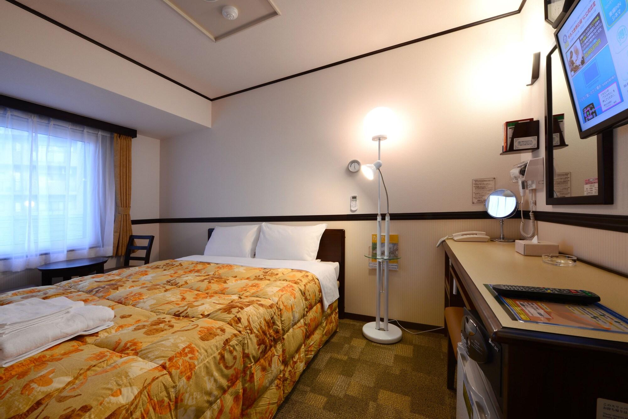 Toyoko Inn Okayama Eki Higashi Guchi Esterno foto